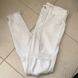 White American Eagle Jeans with rips